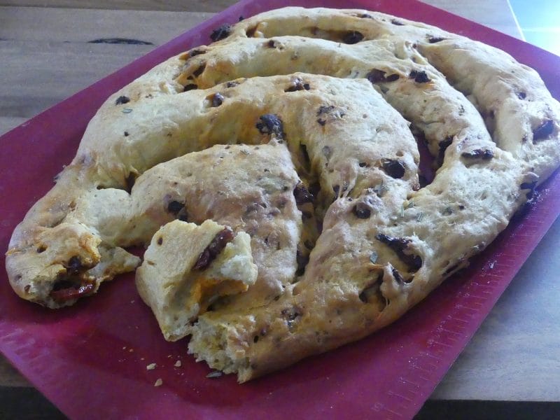 Cliquez pour zoomer ! Fougasse au chorizo et tomates séchées Thermomix par nadinemarie