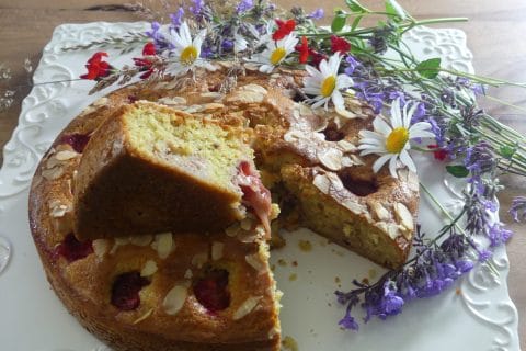 Cliquez pour zoomer ! Gâteau amandes et fruits rouges Thermomix par nadinemarie