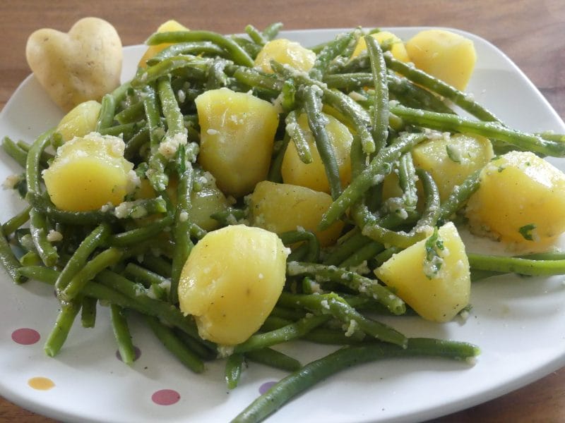 Cliquez pour zoomer ! Pommes de terre et haricots verts à l’ail et au persil Thermomix par nadinemarie