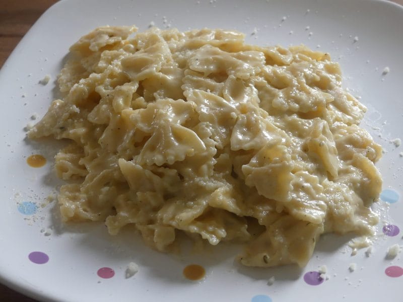 Cliquez pour zoomer ! Macaroni sauce Alfredo Thermomix par nadinemarie