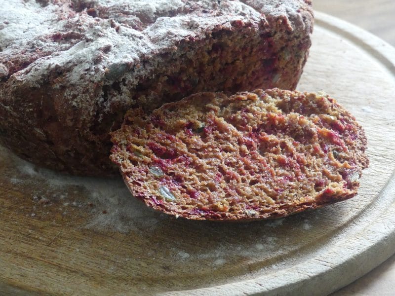 Cliquez pour zoomer ! Pain à la betterave Thermomix par nadinemarie