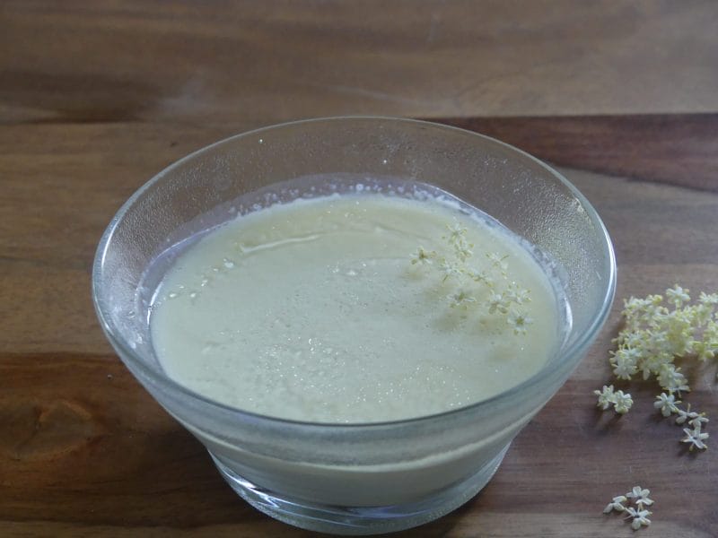 Cliquez pour zoomer ! Panna cotta à la fleur de sureau Thermomix par nadinemarie