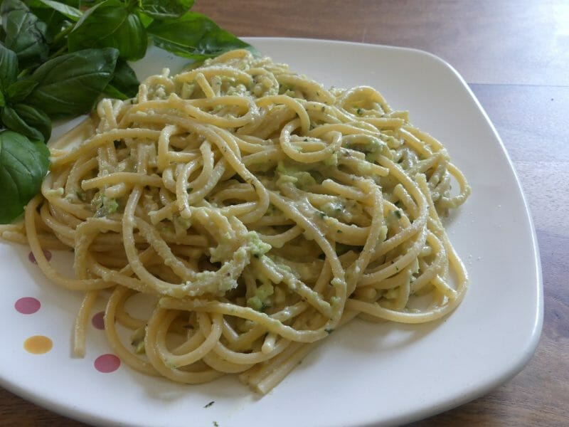 Cliquez pour zoomer ! Pâtes au pesto d’avocat Thermomix par nadinemarie