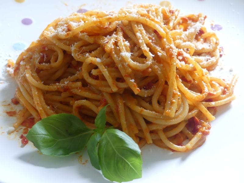 Cliquez pour zoomer ! Pâtes aux tomates et poivrons Thermomix par nadinemarie