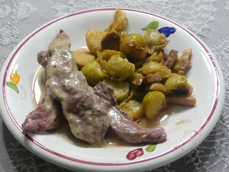 Cliquez pour zoomer ! Magret de canard sauce au poivre blanc Thermomix par nadinemarie