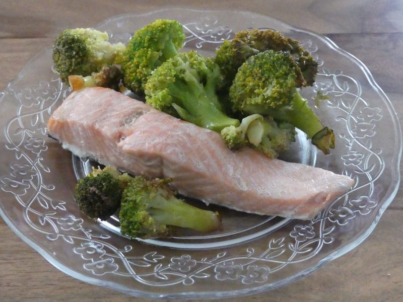 Cliquez pour zoomer ! Saumon sur purée de brocolis Thermomix par nadinemarie