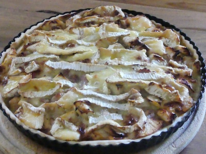 Cliquez pour zoomer ! Tarte au camembert, pommes et lardons Thermomix par nadinemarie
