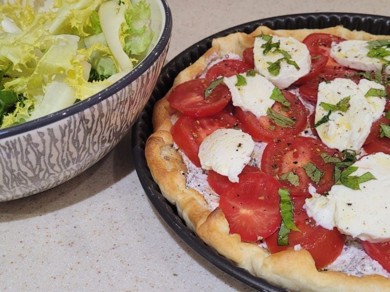 Cliquez pour zoomer ! Tarte feuilletée fromage frais et tomates Thermomix par zazounette79