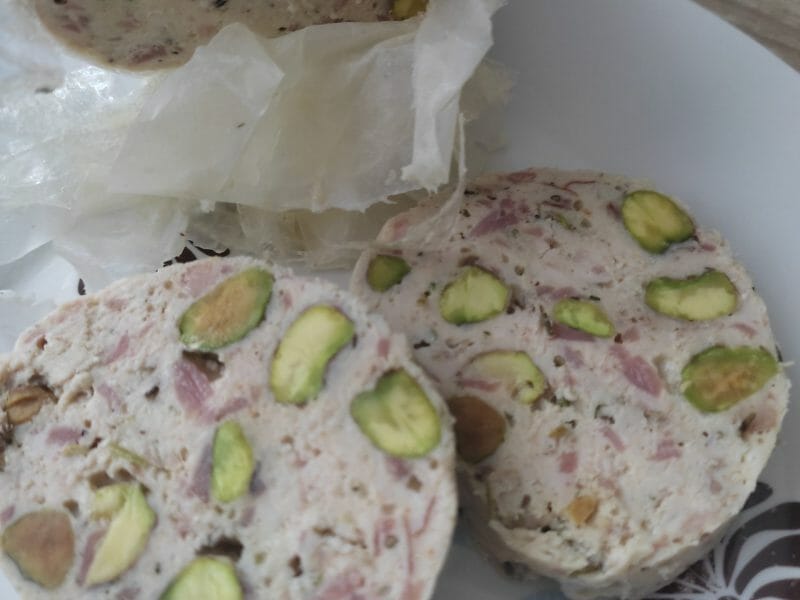 Cliquez pour zoomer ! Galantine de poulet aux pistaches Thermomix par karo2810