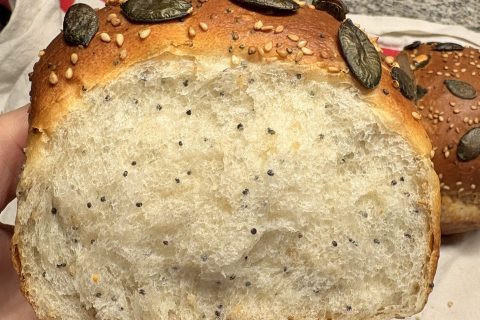 Cliquez pour zoomer ! Pain de mie aux blancs d’oeufs et aux graines de céréales Thermomix par bisounours03