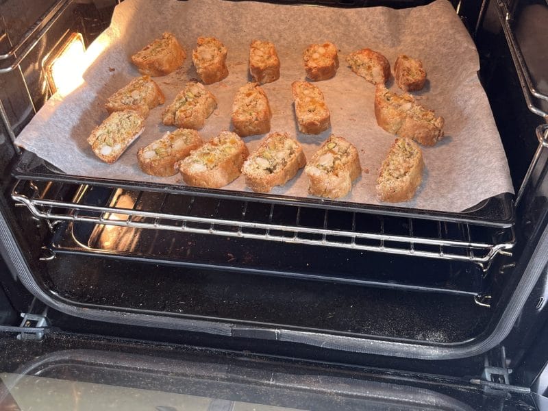 Cliquez pour zoomer ! Biscotti amandes, abricots et pistaches Thermomix par isabelle_604