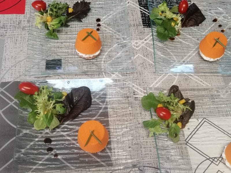 Cliquez pour zoomer ! Dômes à la mousse de poivrons et chèvre frais Thermomix par drinet