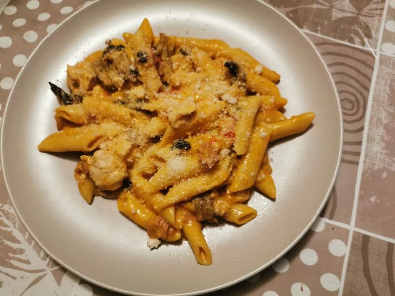 Cliquez pour zoomer ! Pennes au poulet, tomates et champignons Thermomix par Fred 737