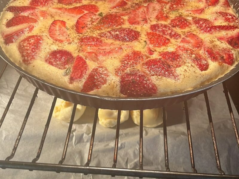 Cliquez pour zoomer ! Clafoutis aux fraises Thermomix par nathalie_809