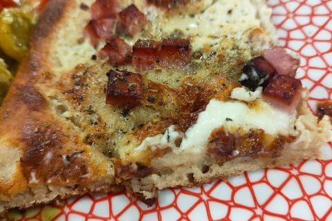 Cliquez pour zoomer ! Fougasse chèvre et lardons Thermomix par Delchouquette