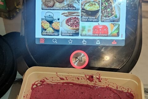 Cliquez pour zoomer ! Glace à la fraise Thermomix par cynthia_133