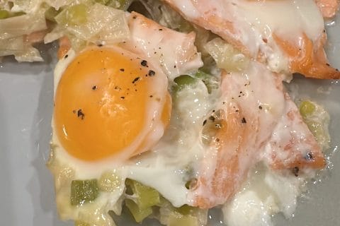 Cliquez pour zoomer ! Oeufs cocotte poireaux et saumon fumé Thermomix par Ramirou91