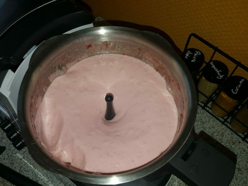 Cliquez pour zoomer ! Mousse de fraises Thermomix par oumaicha