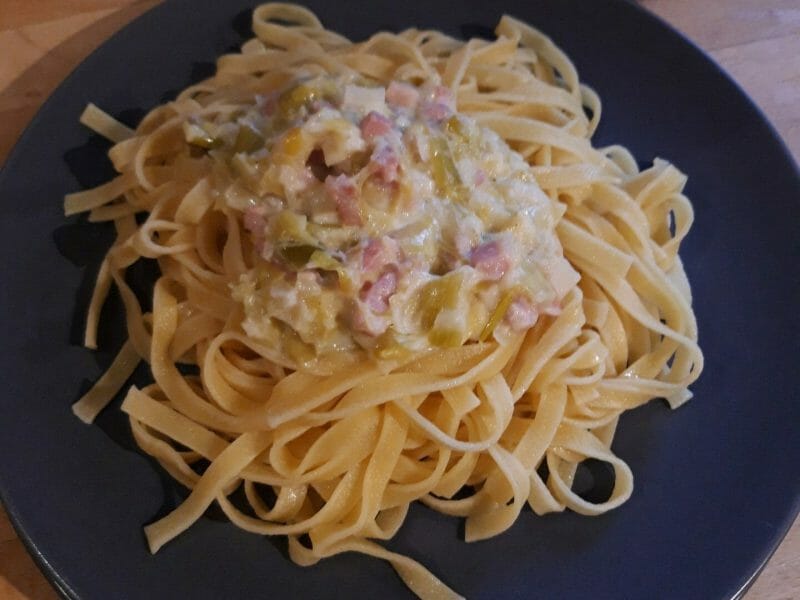 Cliquez pour zoomer ! Tagliatelles à la crème de poireaux Thermomix par Reinette78