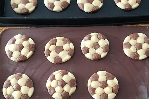 Cliquez pour zoomer ! Biscuits ballon de foot Thermomix par winnie36