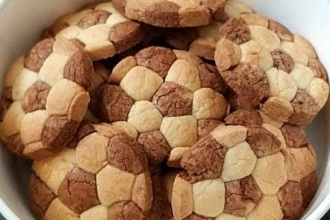Cliquez pour zoomer ! Biscuits ballon de foot Thermomix par winnie36