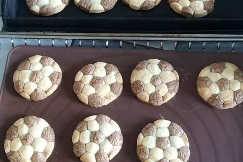 Cliquez pour zoomer ! Biscuits ballon de foot Thermomix par winnie36