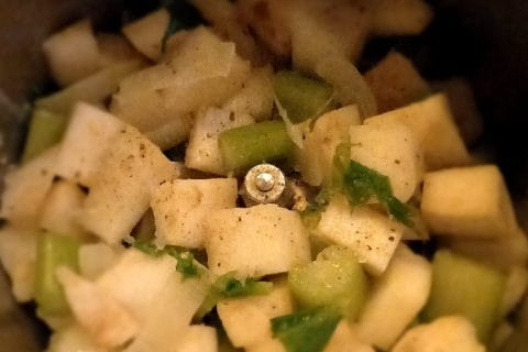 Cliquez pour zoomer ! Velouté de céleri-rave Thermomix par sophie_828