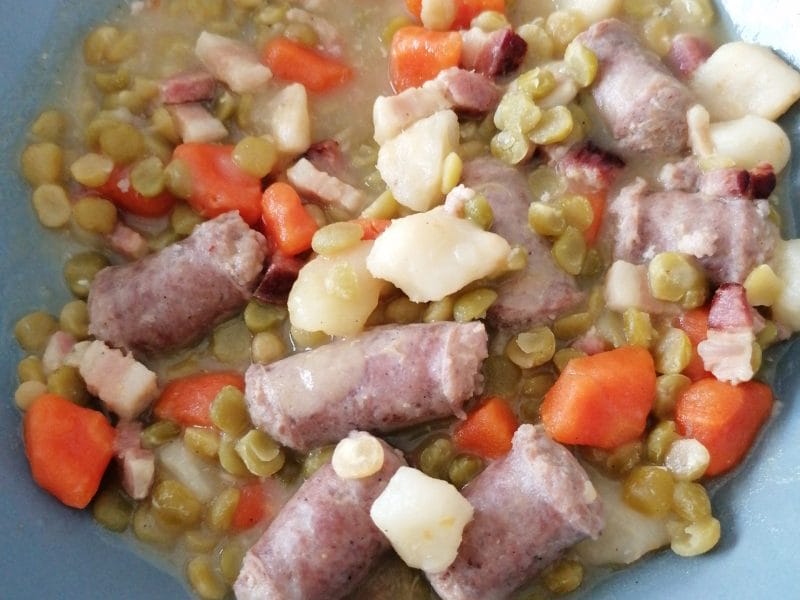 Cliquez pour zoomer ! Mitonnée de pois cassés aux saucisses Thermomix par bdmoto