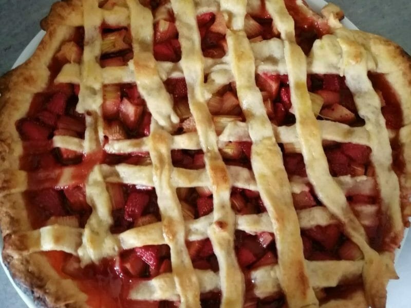 Cliquez pour zoomer ! Tarte aux fraises et à la rhubarbe Thermomix par Celineb62