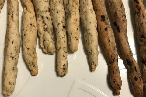 Cliquez pour zoomer ! Gressins parmesan basilic Thermomix par Coconini