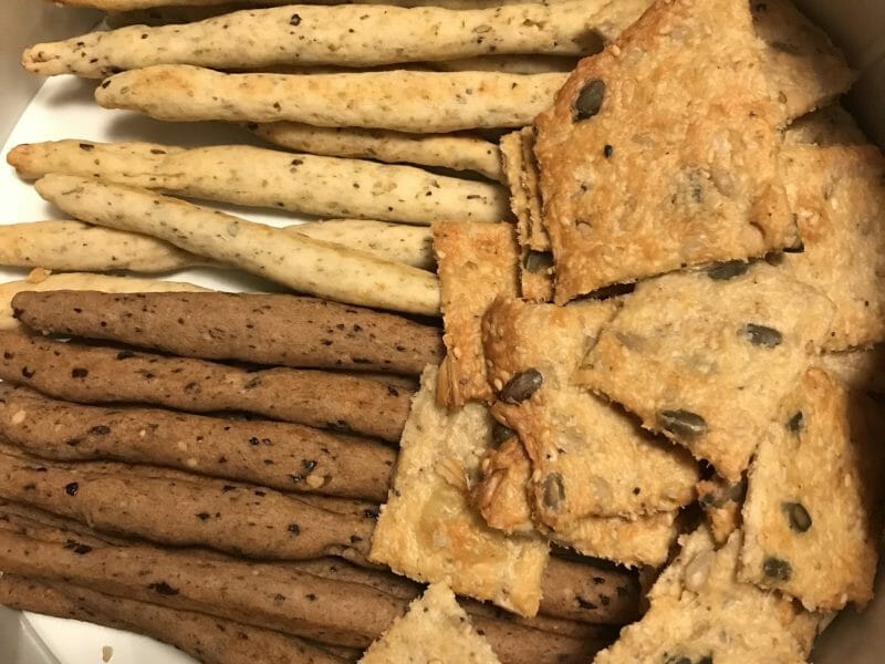 Cliquez pour zoomer ! Crackers salés à l’emmental et aux graines Thermomix par Coconini