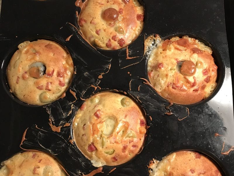 Cliquez pour zoomer ! Mini muffins au jambon et olives vertes Thermomix par Coconini