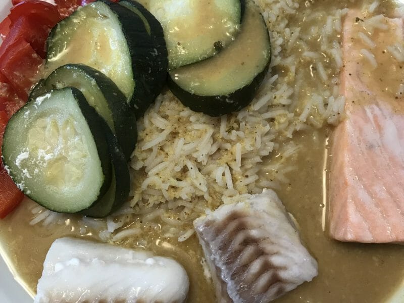 Cliquez pour zoomer ! Duo de poissons au curry rouge et tagliatelles fraîches Thermomix par Coconini