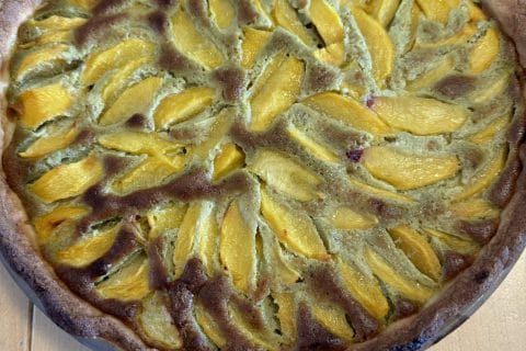 Cliquez pour zoomer ! Tarte aux pêches jaunes et pistache Thermomix par Coconini