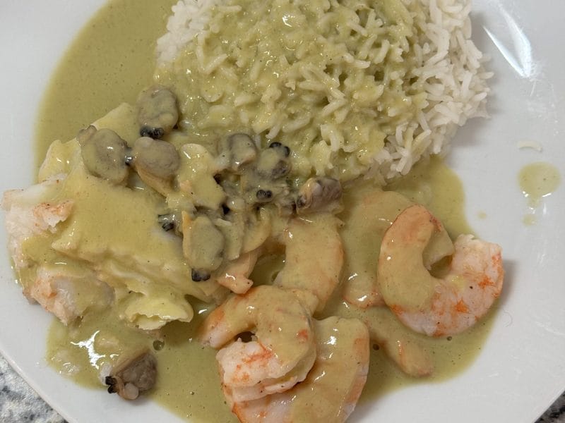 Cliquez pour zoomer ! Cabillaud aux crevettes et palourdes Thermomix par Coconini