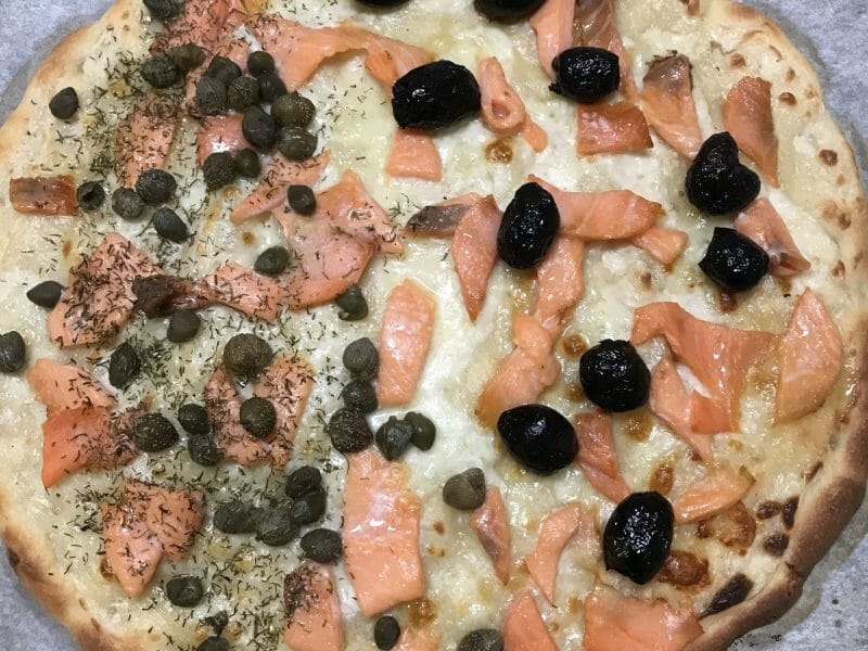 Cliquez pour zoomer ! Pizza au saumon et sauce kiri Thermomix par Coconini