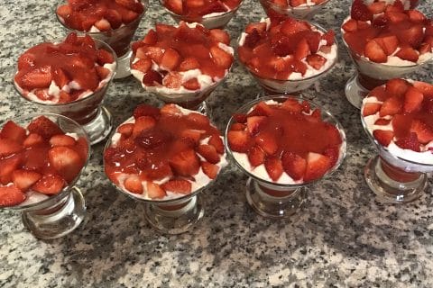 Cliquez pour zoomer ! Tiramisu aux fraises en verrines Thermomix par Coconini