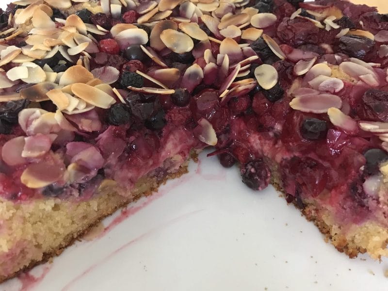 Cliquez pour zoomer ! Gâteau amandes et fruits rouges Thermomix par Coconini