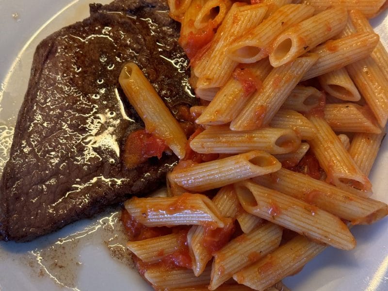 Cliquez pour zoomer ! Pâtes sauce aux poivrons grillés Thermomix par Coconini