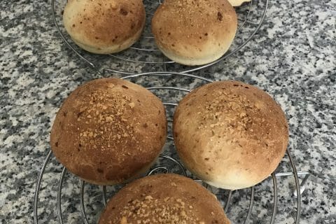 Cliquez pour zoomer ! Pains burger au parmesan et romarin Thermomix par Coconini