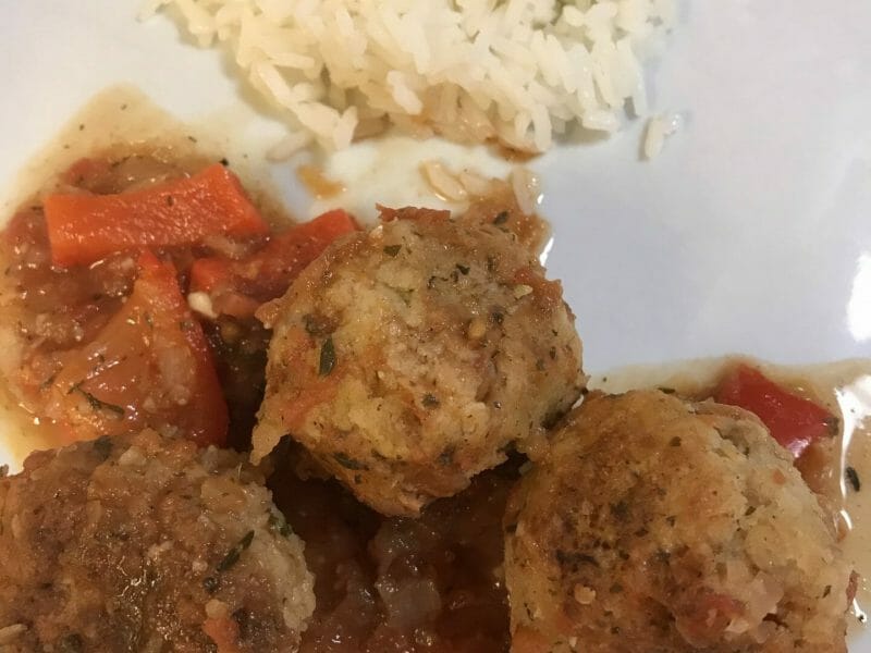 Cliquez pour zoomer ! Boulettes au pain à la sauce soubise Thermomix par Coconini