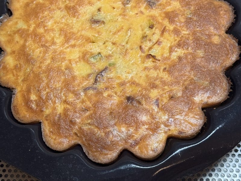 Cliquez pour zoomer ! Clafoutis cancoillotte, poireaux et chorizo Thermomix par Coconini