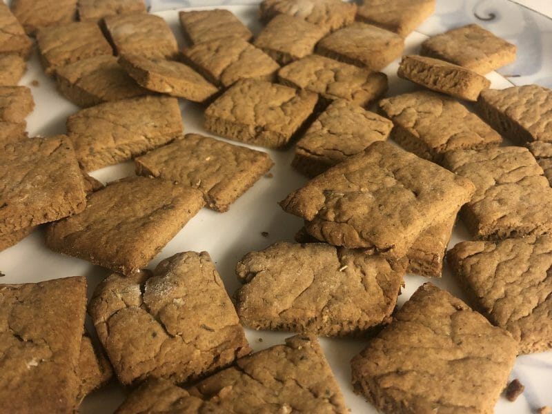 Cliquez pour zoomer ! Canistrelli salés à la châtaigne et aux herbes Thermomix par beaphil2a