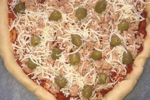 Cliquez pour zoomer ! Pizza au thon et aux olives Thermomix par Fati