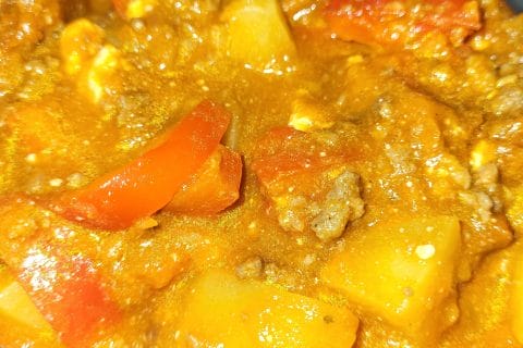 Cliquez pour zoomer ! Boeuf aux poivrons et pommes de terre Thermomix par tatasimone