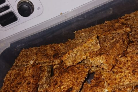 Cliquez pour zoomer ! Barres de céréales à la banane, noix et dattes Thermomix par misslaurette78