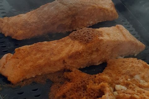 Cliquez pour zoomer ! Saumon sauce curry et tagliatelles de légumes Thermomix par dadywen