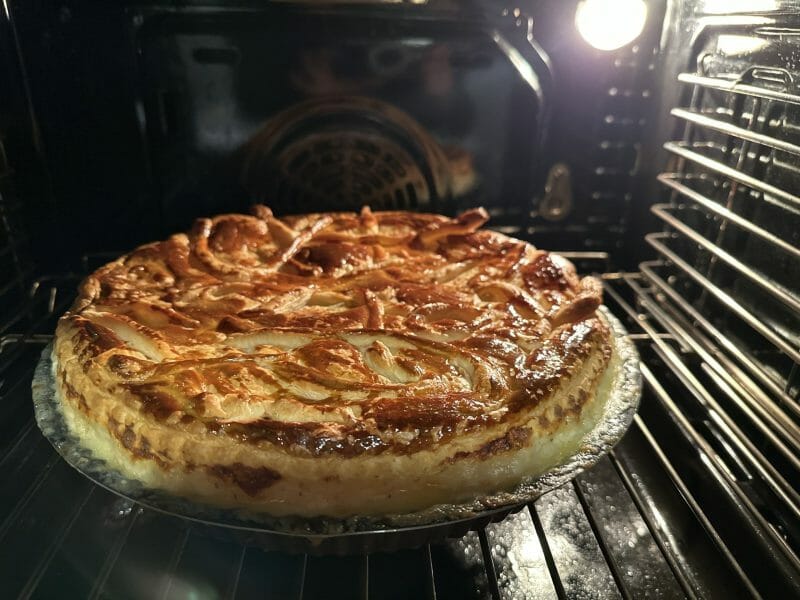Cliquez pour zoomer ! Petites tourtes à la truite, fourme et poireaux Thermomix par laetitia140484