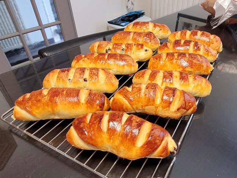 Cliquez pour zoomer ! Briochettes à la crème pâtissière Thermomix par izalareine