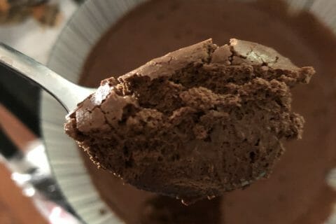 Cliquez pour zoomer ! Mousse au chocolat au jus de pois chiche Thermomix par Poupette à paillete
